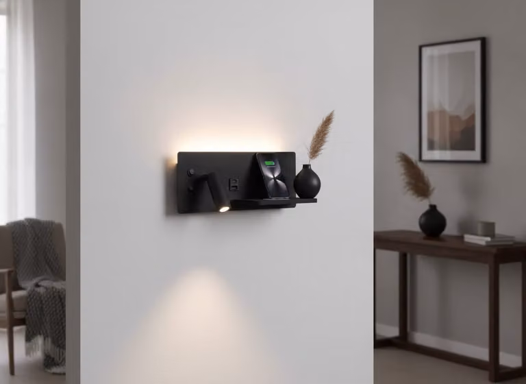 Artdelight Wandlamp Charge USB links zwart met aluminium accenten