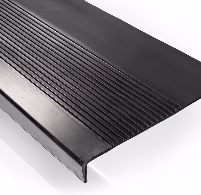 Zwarte antislip rubberen trapmatten voor veilig lopen, 120 x 30 cm
