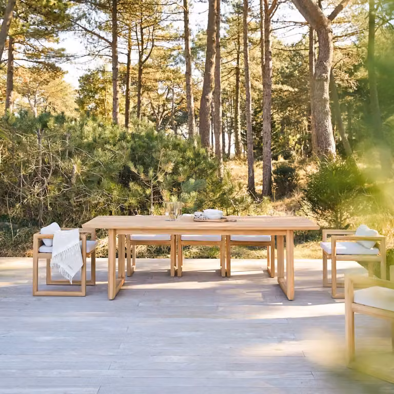 Tikamoon Noah Tuintafel van massief teak - Bruin - B: 244,0 cm, D: 101,6 cm, H: 76,5 cm