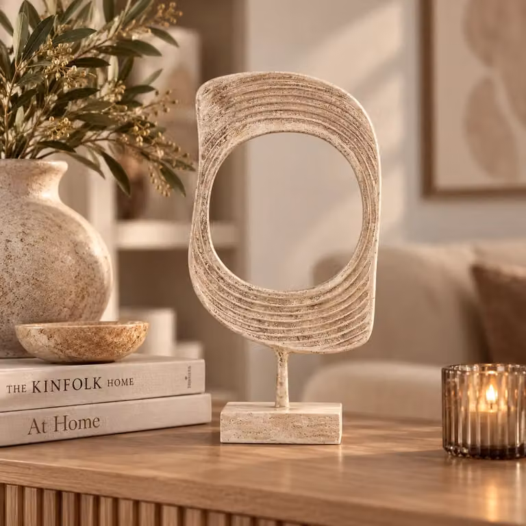 PTMD Ornament Monah Beige - Abstract Decoratie van Gegoten Aluminium op Travertin Voet