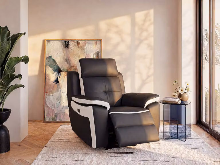 Vente-unique Elektrische relaxfauteuil ANGELIQUE in zwart/wit faux leer