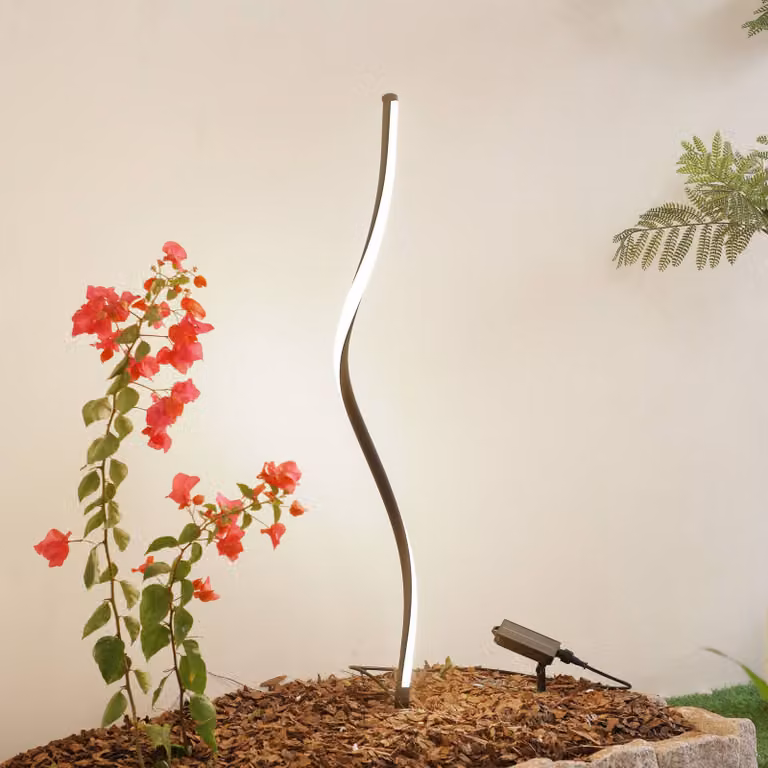 Lindby Sabriel LED tuinlamp op zonne-energie, gebogen, zwart, aluminium, warm wit 3000K