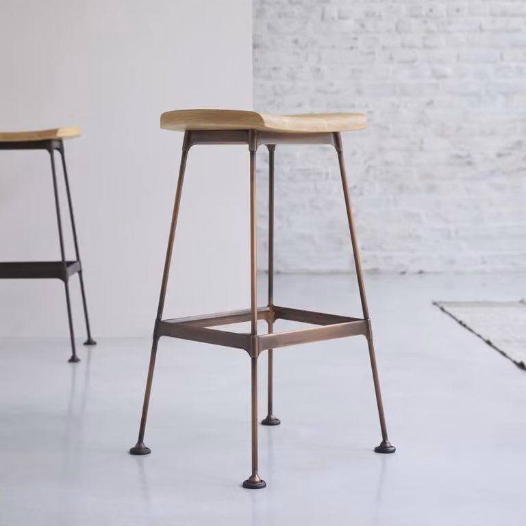 Tikamoon Hoge kruk van essenhout en metaal - Bruin/Koper - Breedte: 42 cm, Diepte: 45 cm, Hoogte: 76 cm