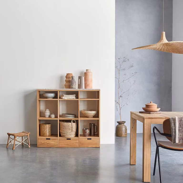 Tikamoon Lage boekenkast van eikenhout en roze terrazzo - Roze - B: 120 cm, D: 40 cm, H: 98,1 cm