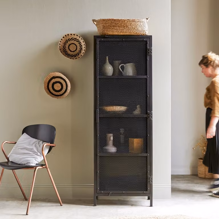 Tikamoon Industriële Kast met Glazen Deuren en Metalen Details - Zwart - B: 60 cm, D: 35 cm, H: 175 cm