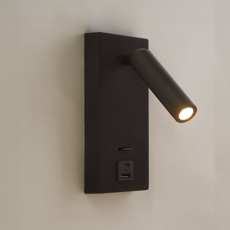 Lyora Marlow zwart wandbedlampje met USB en warm wit licht