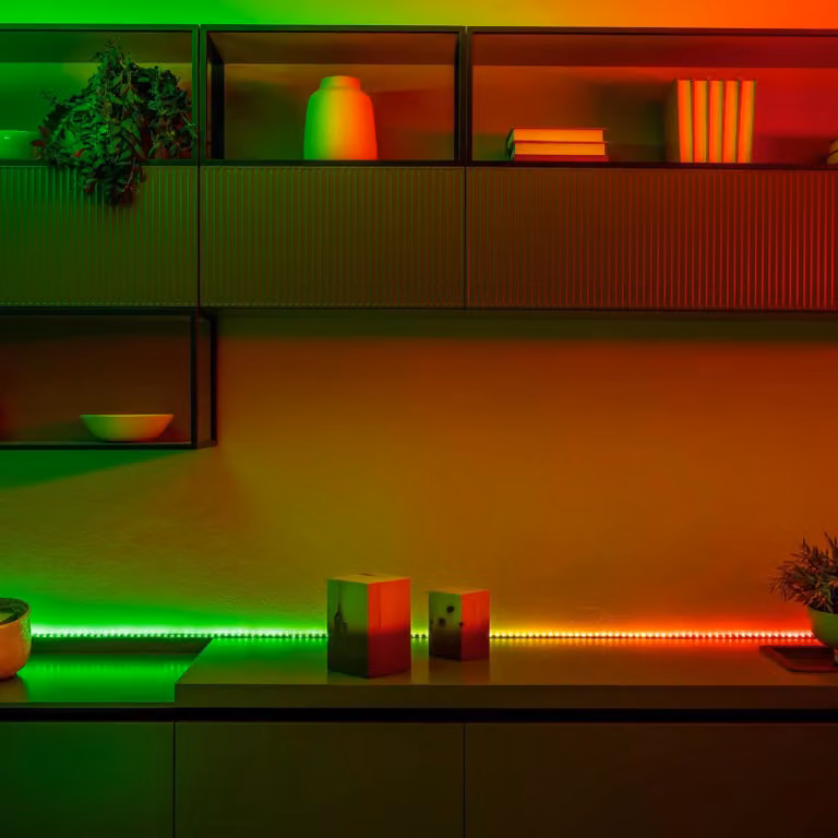 Twinkly RGB LED Strip met WiFi en Bluetooth, Zwart, Dimbaar, Zelfklevend, IP20