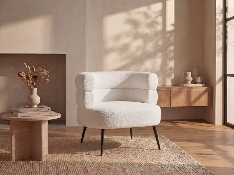 CAMEDO Fauteuil met witte bouclé stof en metalen frame