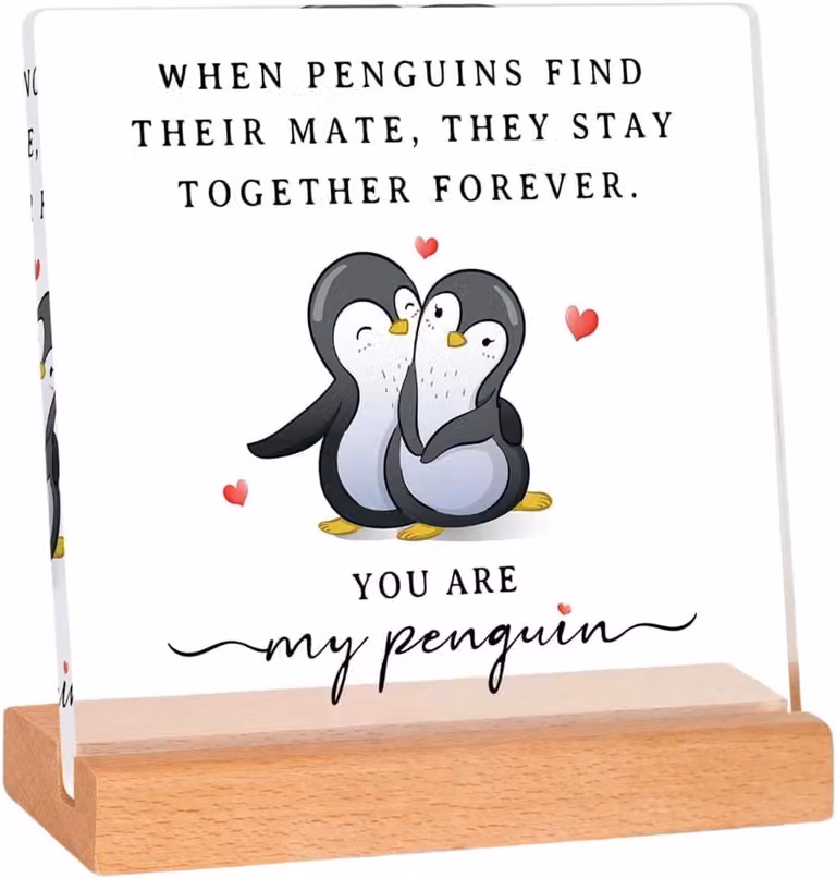 Acryl Foto op Hout met Romantisch Pinguïn Paar - Decoratief Cadeau voor Valentijnsdag, Bruiloft of Jubileum