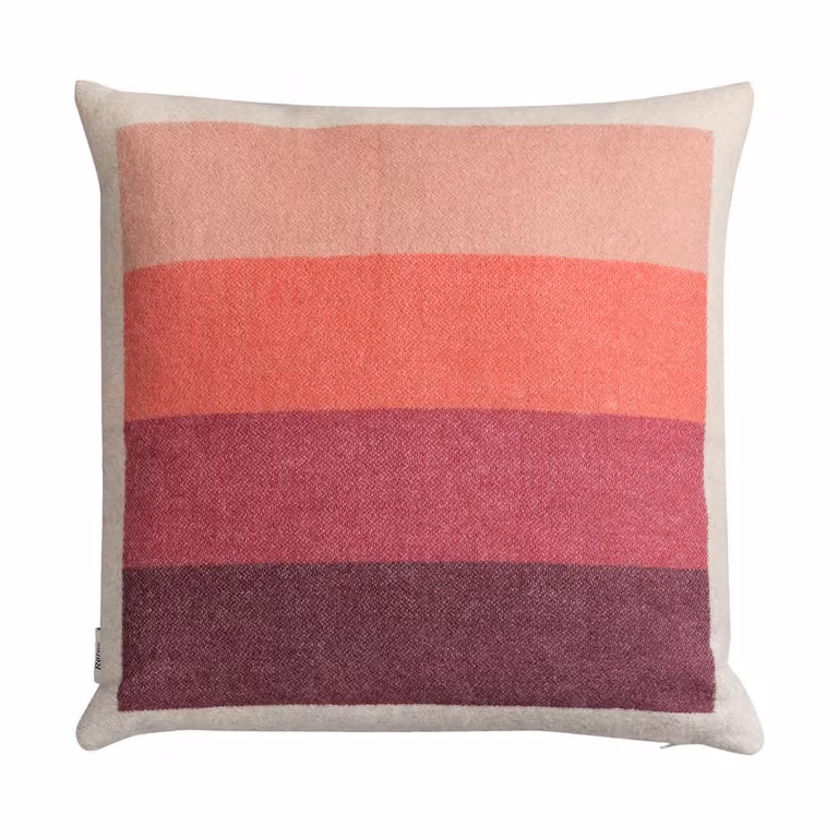Røros Tweed Åsmund vierkant kussen met strepen, roze-groen, 50 x 50 cm