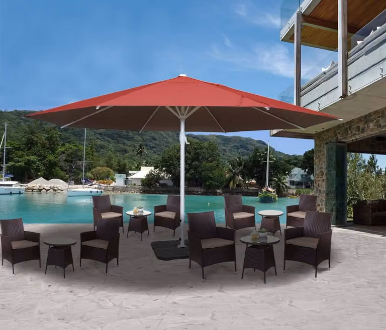 Mendler Zonnescherm Meran II Marktscherm voor Horeca, Rood met Witte Mast en Standaard, Diameter: 5 meter
