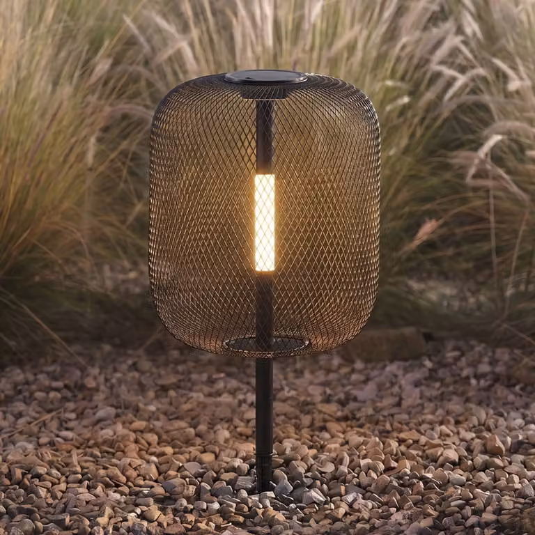 Lucande Faylen LED-zonne-energie-grondspie-lamp, zwart, dimbaar, IP65, metaal