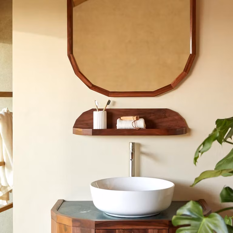 Tikamoon Badkamerplank van massief Sheesham hout en marmer, Bruin, 62 cm