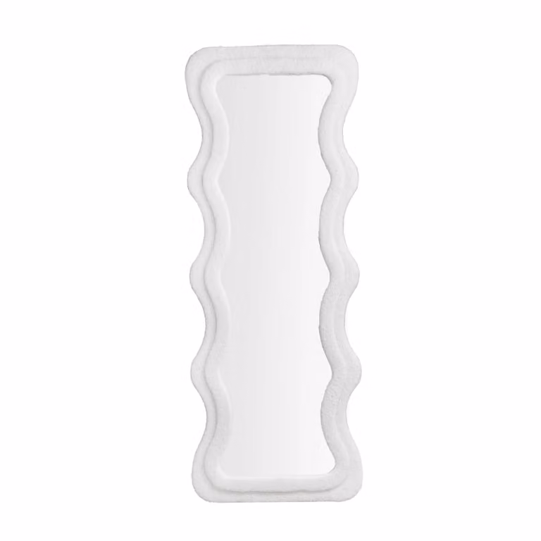 QUVIO Staande spiegel met golvende vorm en teddy bekleding - Wit - 160 cm