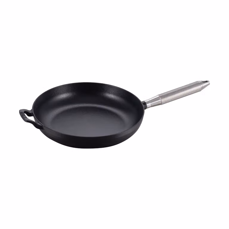 STAUB Buster & Punch gietijzeren koekenpan zwart Ø28 cm met staalhandvat