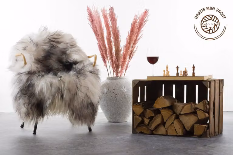 Wildlife Design IJslandse moeflon schapenvacht - zwart wit - langharig decoratief schapenvel