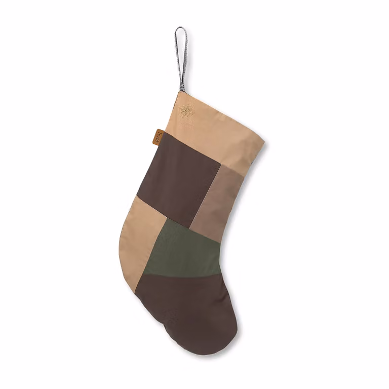 Ferm Living Patchwork kerstsok met sneeuwvlokken en tekst, multicolor