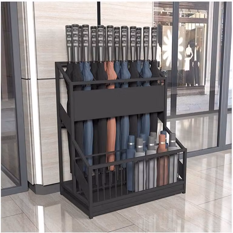 Zwarte metalen paraplustandaard met lekbak - B/D/H: 48 x 27 x 58 cm