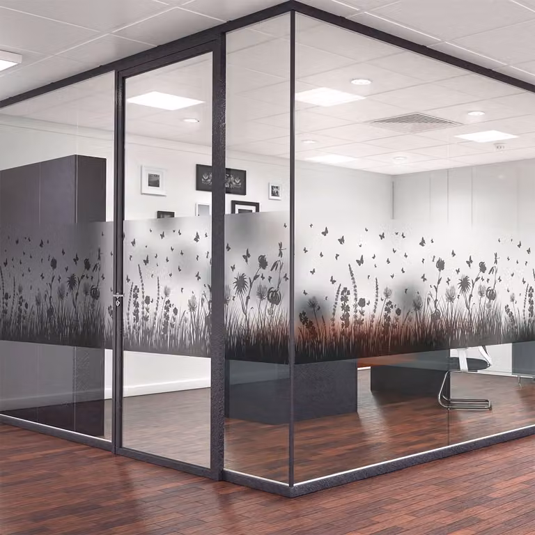Ambiance Privacy raamfolie Bloemenveld en vlinder voor ramen en douchedeuren, 40 x 200 cm