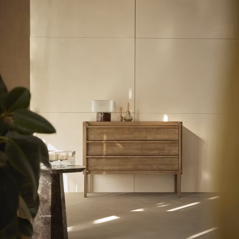Tikamoon Ladekast van gerecycled massief iepenhout - Beige/Bruin - B/D/H: 100 x 45,5 x 75,5 cm