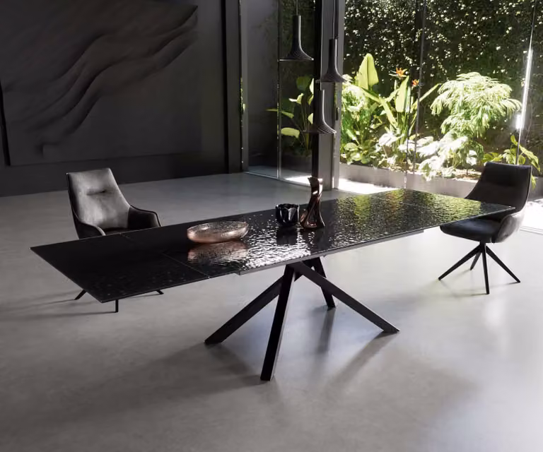 DELIFE Eetkamertafel Edge Rokerig Zwart Glas met 3D-Relief en Kruisframe, Uitschuifbaar, B/D/H: 200-300 x 100 x 75 cm
