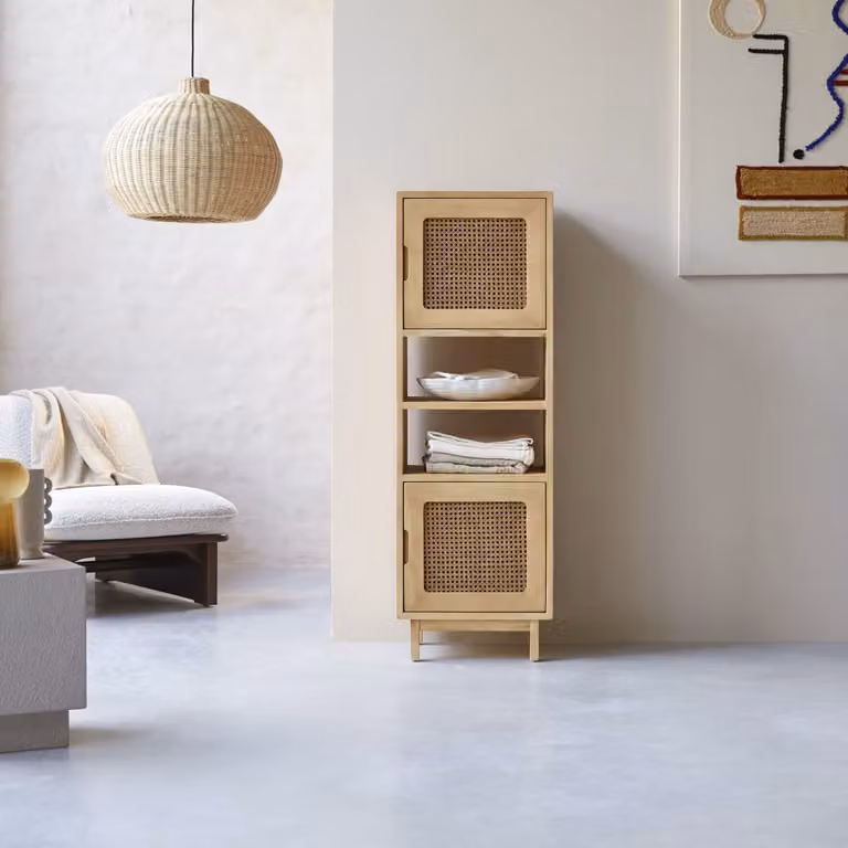 Tikamoon Luis Hoge kolomkast van massief iepenhout en rattan - Beige - B/D/H: 35 x 45 x 135 cm
