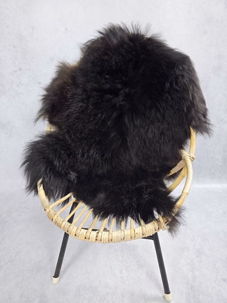 Schapenvacht Albanees Zwart - 100% Echt Natuurlijke Wollen Vacht - 105 x 85 cm