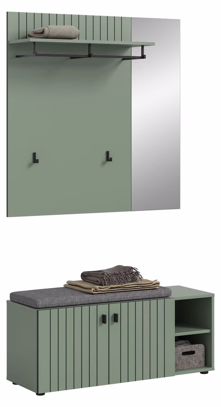 Station garderobe opstelling met kussen in stoffig groen