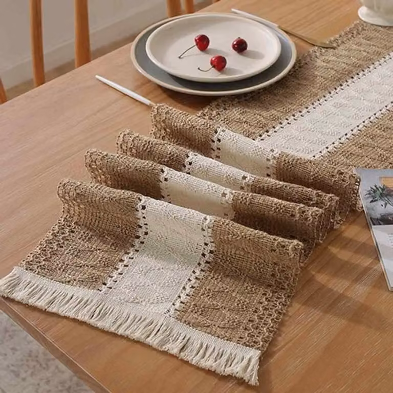 Beige Macrame Tafelkleed voor Buiten - Boho Katoen en Vlas met Kwastjes - B/D: 30 x 140 cm