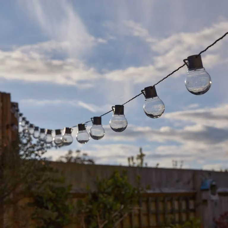 Smart Garden GloBulb LED lichtketting op zonne-energie met 40 transparante bolvormige lampjes, IP44, Kunststof