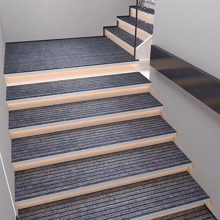 Set van 4 grijze antislip trapmatten met waterdichte achterkant voor extra veiligheid