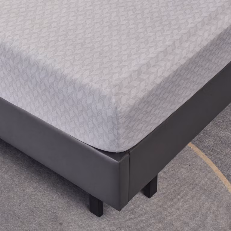 Grijs hoeslaken met blaadjesmotief 140x200 cm