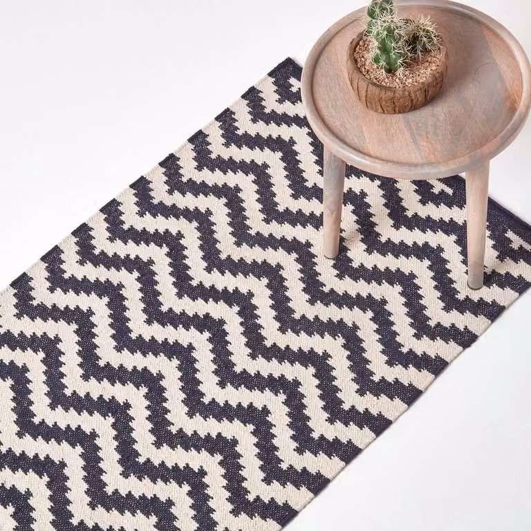 Homescapes Casablanca handgeweven kelim vloerkleed met zigzagpatroon, donkerblauw en wit, 100% katoen, B: 66 cm, L: 200 cm
