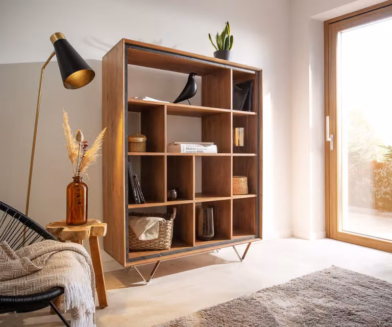 DELIFE Stonegrace Boekenkast Acacia Natuur met Steen Fineer en V-poten, Bruin/Zilver, B: 120 cm, D: 40 cm, H: 150 cm