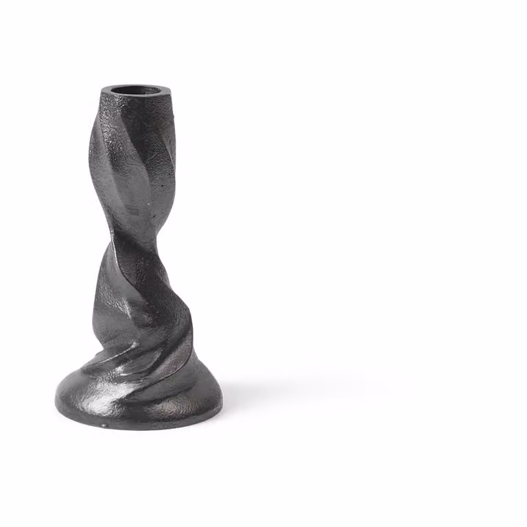 Ferm Living Gale kandelaar Blackened Aluminium Hoogte: 13 cm
