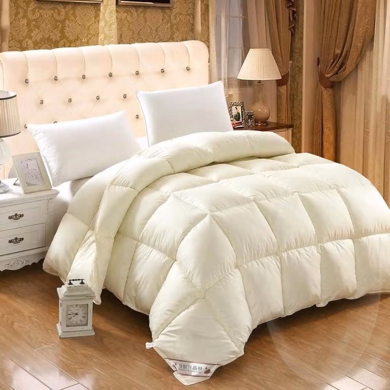 Luxe Wit Dekbed met Zacht Ganzendons en Ademend Microvezel voor Alle Seizoenen