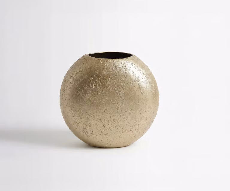 Handgemaakte metalen vaas Orbia van DELIFE in de kleur champagne, B: 33 cm, D: 13 cm, H: 31 cm