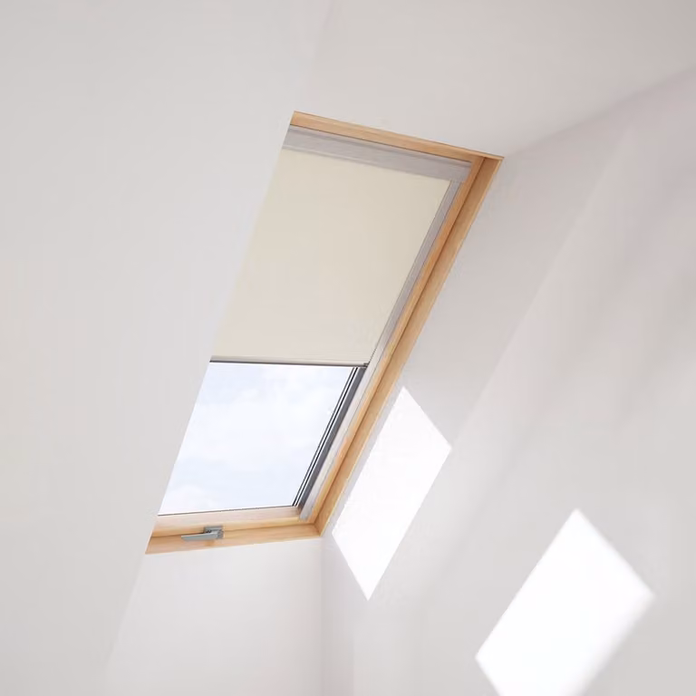 Verduisterend rolgordijn voor dakramen passend op VELUX UK08, Beige