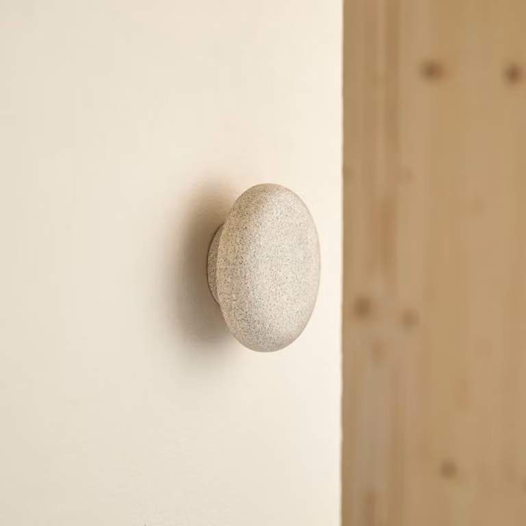 Tikamoon Wandmontage Kledinghaak in Beige Terrazzo