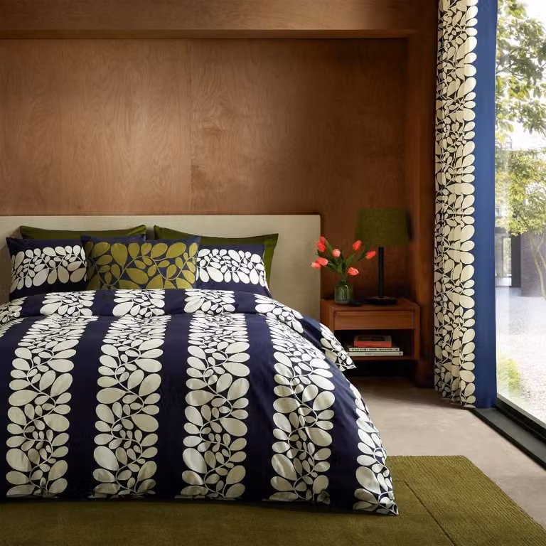 Orla Kiely Sycamore Stripe Space Blue dekbedovertrek set met kussenslopen, percalekatoen, 260 x 220 cm