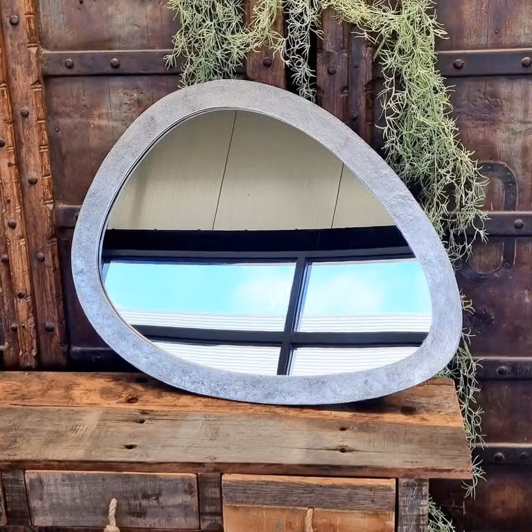 Benoa Ovalle Spiegel in Zilver met Metalen Frame, Industrieel Design, B: 52 cm, H: 66 cm, D: 2,5 cm