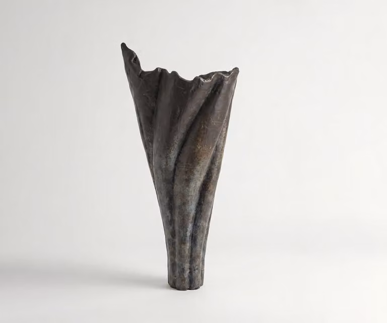 Delife Vaas Flamara Umbra Antica Handgemaakt Aluminium B: 33 cm, D: 29 cm, H: 74 cm
