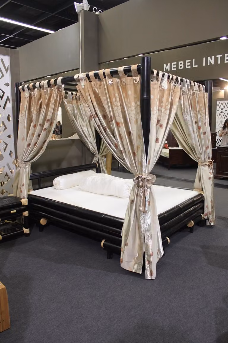 Donker bamboe Queen Size bamboebed voor 2 personen inclusief matras en lattenbodem, matrasmaat 160x200 cm