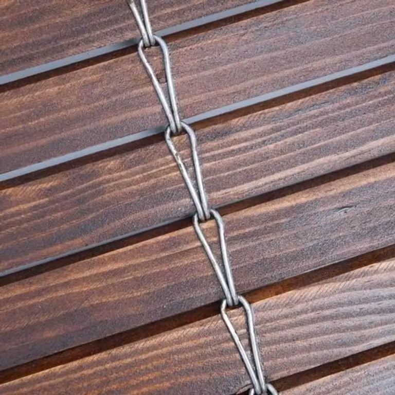 Elektrisch houten rolluik met metalen mechanisme in walnoot, B: 140 cm, H: 100 cm