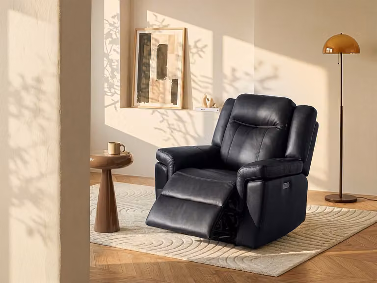 Vente-unique Elektrische relaxfauteuil KENNETH van zwart leer