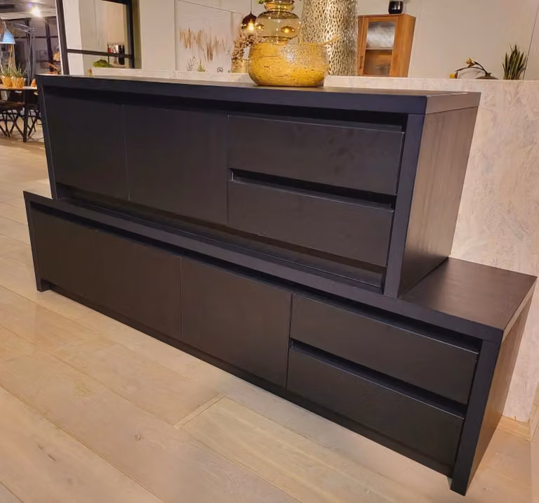 WoonMax TV meubel Milanello modern zwart eikenhout met 1 deur en 2 laden, Breedte: 111 cm, Diepte: 45 cm, Hoogte: 50 cm