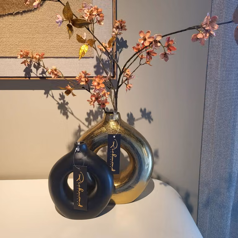 Richmond Interiors Vaas Felicia Goud en Zwart - Hoogte: 29 cm