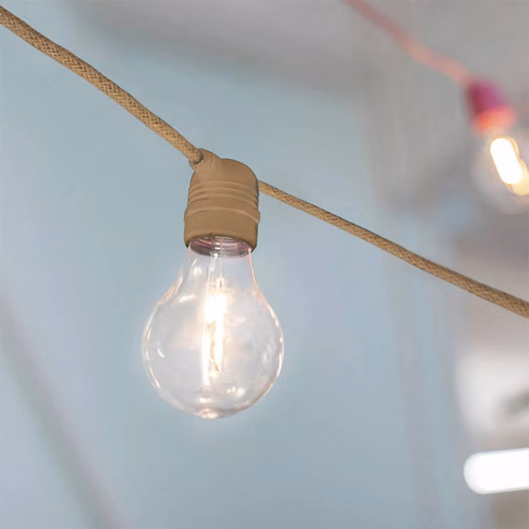 Newgarden Allegra LED solar lichtslinger met lantaarns, bruin/beige/transparant, warm wit