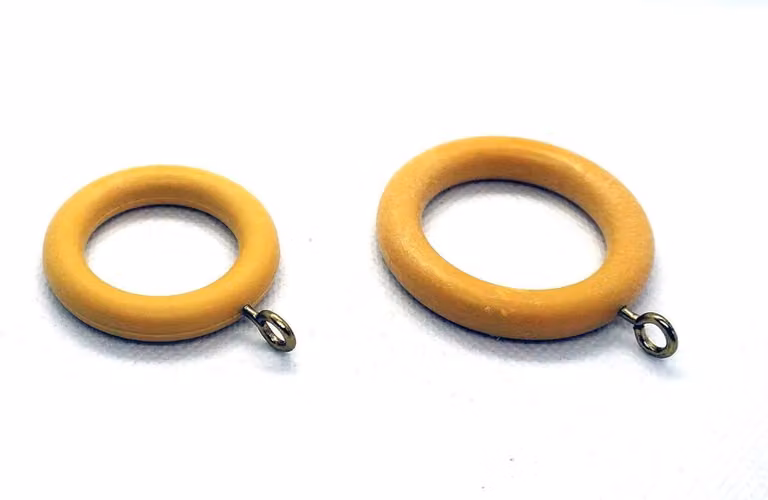 Gordijnringen met houtlook beuken - Plastic gordijnhaken met 30mm binnendiameter
