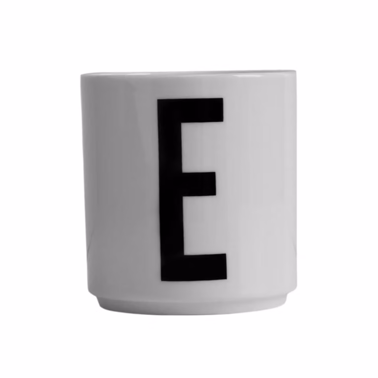 Design Letters Beker E wit keramiek